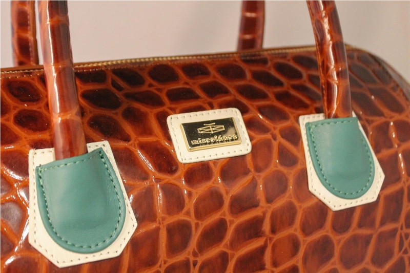 BOLSO MISCELANEA MARIETTE CUERO 2