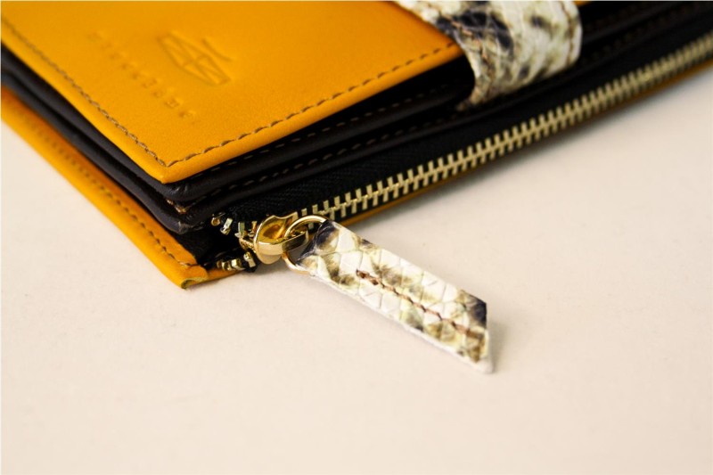 BILLETERO MISCELANEA MOSTAZA