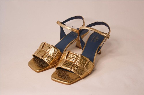 ZAPATOS MISCELANEA ORO