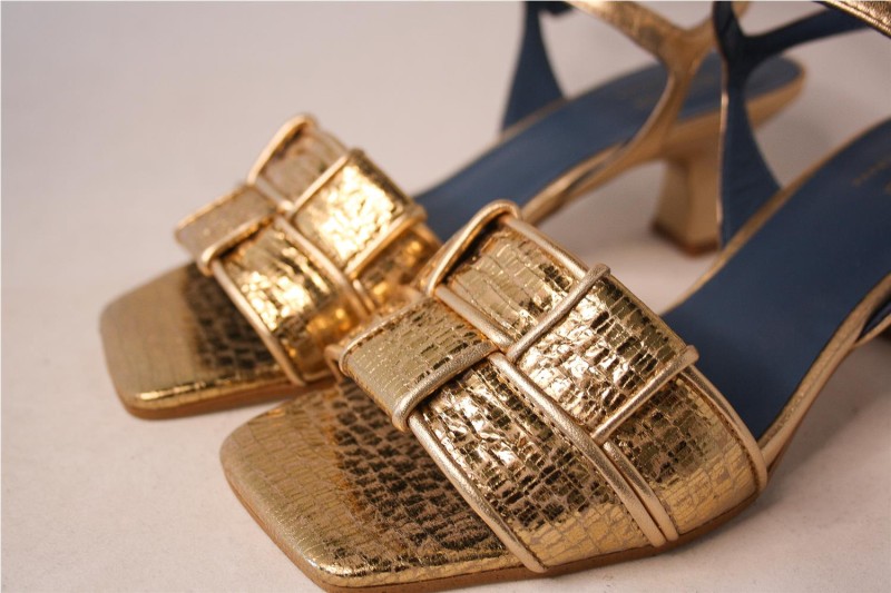 ZAPATOS MISCELANEA ORO