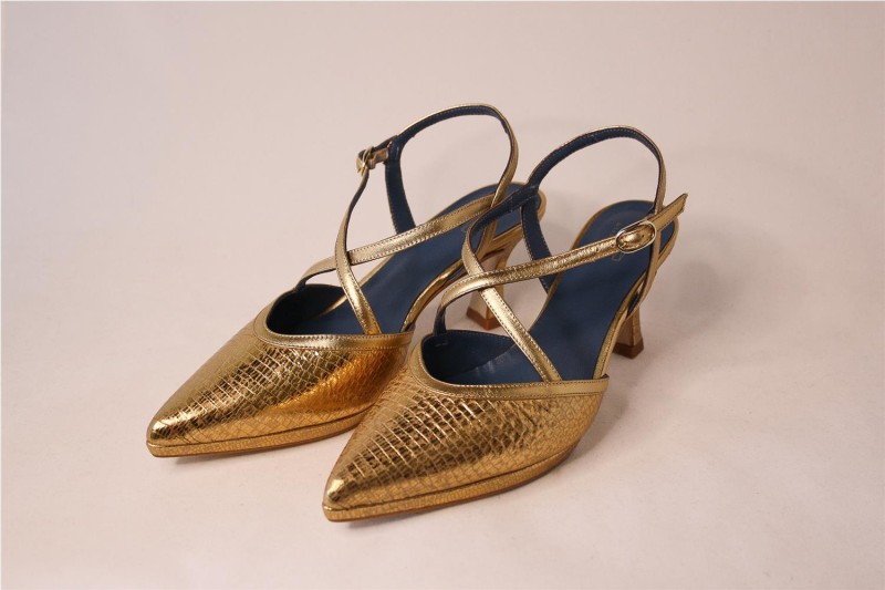 ZAPATOS MISCELANEA ORO
