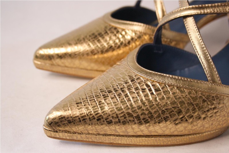 ZAPATOS MISCELANEA ORO
