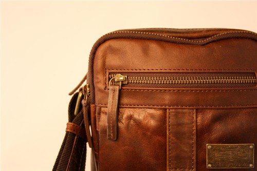 BOLSO MISCELANEA ARAMIS CUERO