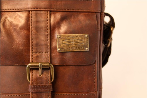 BOLSO MISCELANEA ARAMIS CUERO