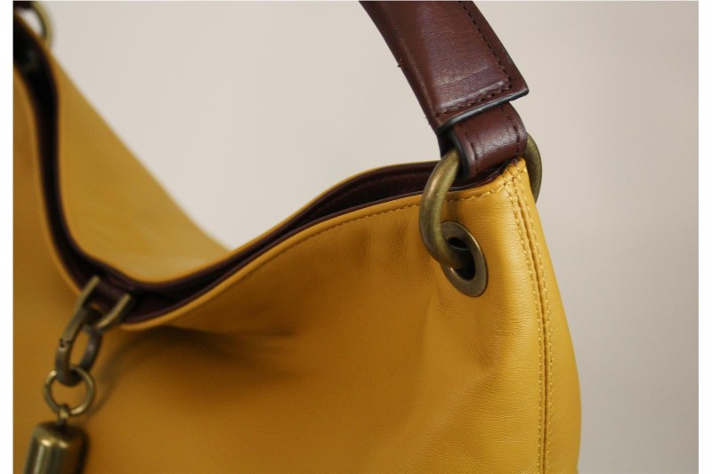 BOLSO MISCELANEA ARIANE MOSTAZA 2