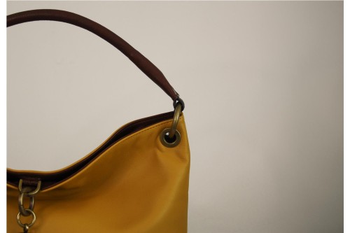 BOLSO MISCELANEA ARIANE MOSTAZA