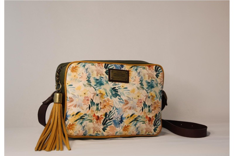 BOLSO MISCELANEA MADELEINE KAKI