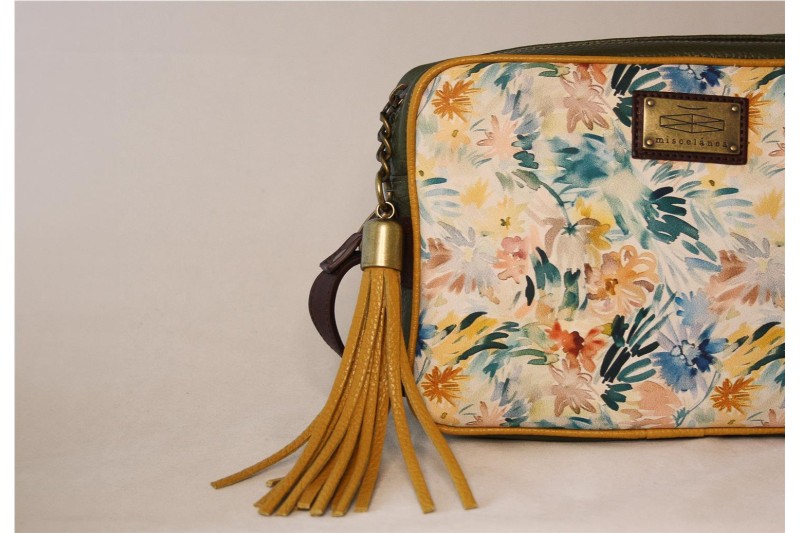 BOLSO MISCELANEA MADELEINE KAKI