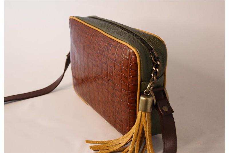 BOLSO MISCELANEA MADELEINE KAKI