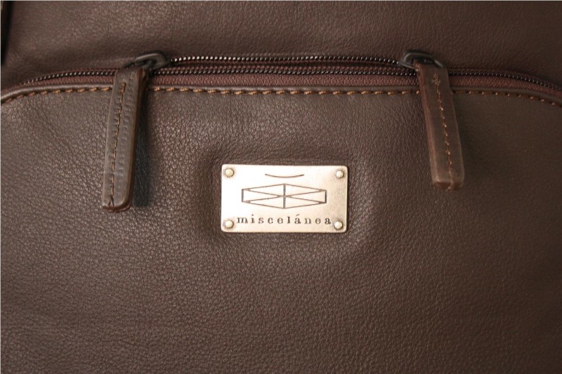 MOCHILA MISCELANEA MARRON 2