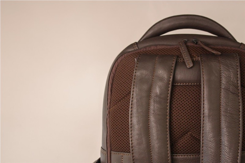 MOCHILA MISCELANEA MARRON