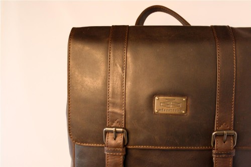 MOCHILA MISCELANEA CUERO