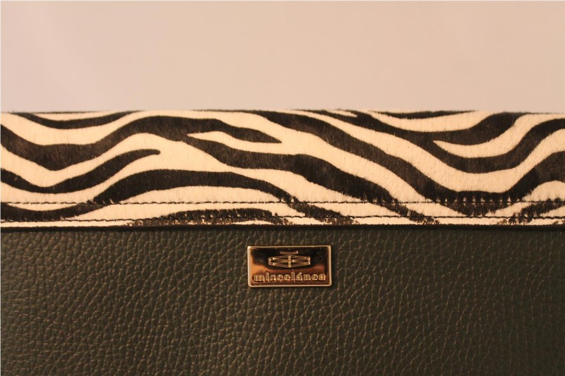 CARTERA MISCELANEA LILOU ISEL VERDE