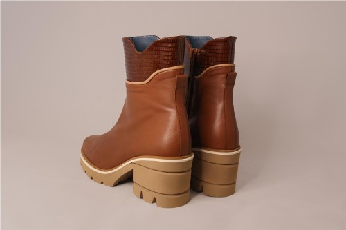 BOTINES MISCELANEA CUERO