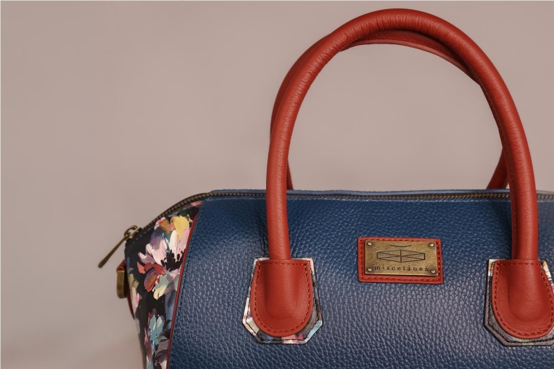 BOLSO MISCELANEA MARIETTE PETROLEO 2