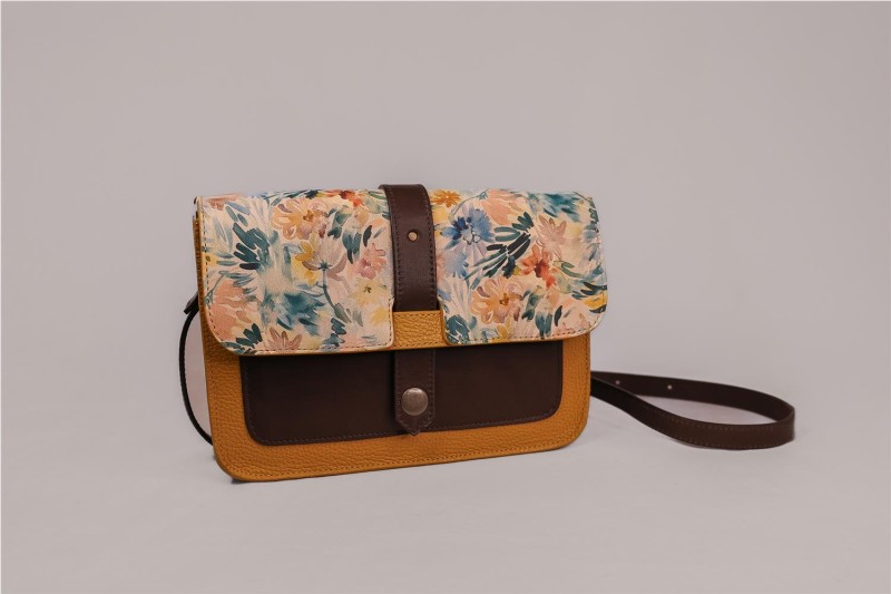 BOLSO MISCELANEA CECILE MOSTAZA