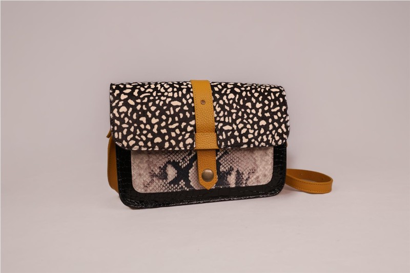 BOLSO MISCELANEA CECILE MOSTAZA