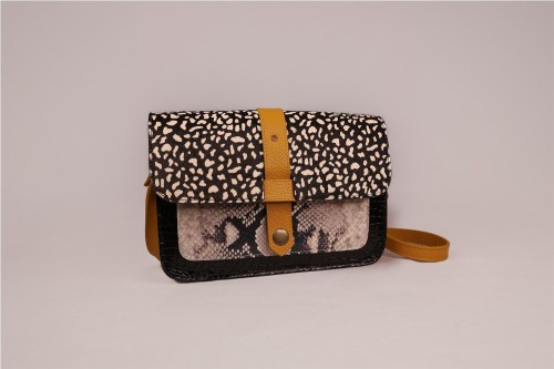 BOLSO MISCELANEA CECILE MOSTAZA