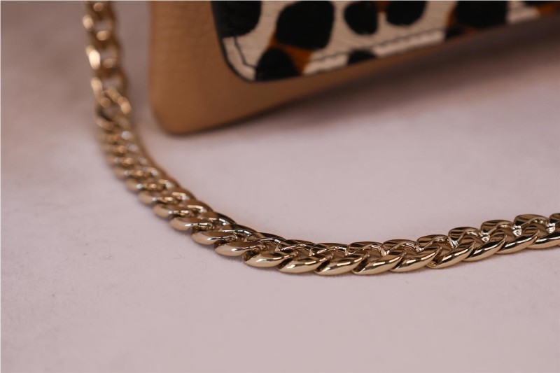 CARTERA MISCELANEA LILOU 