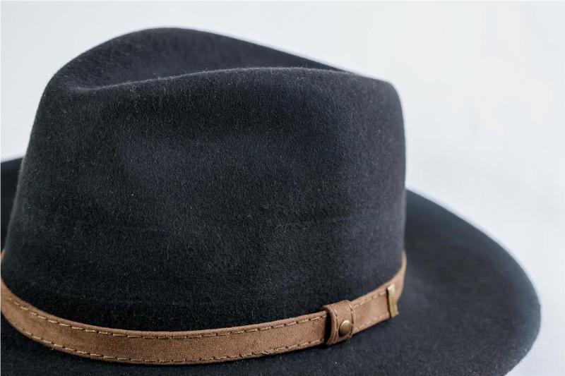 SOMBRERO FIELTRO NEGRO 2