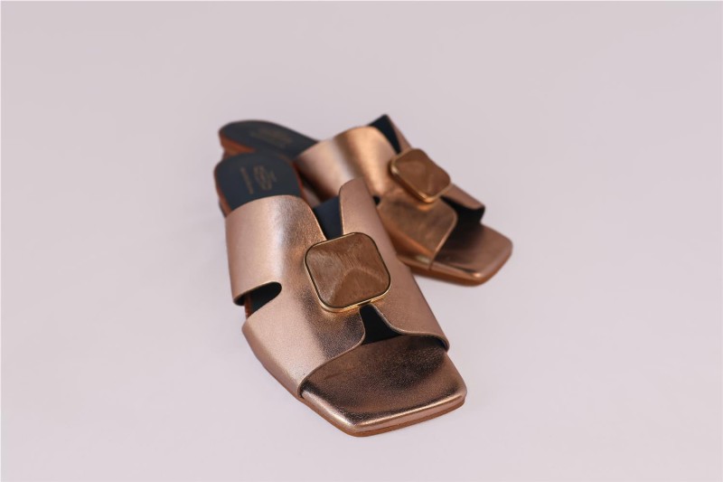 ZAPATOS MISCELANEA ORO