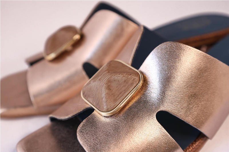 ZAPATOS MISCELANEA ORO