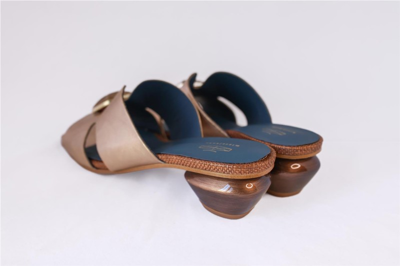 ZAPATOS MISCELANEA ORO