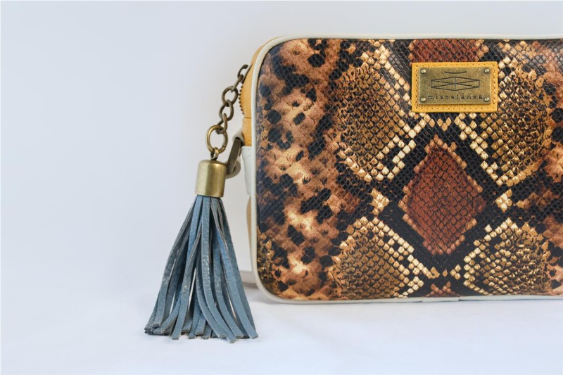 BOLSO MISCELANEA MADELEINE CANELA 2