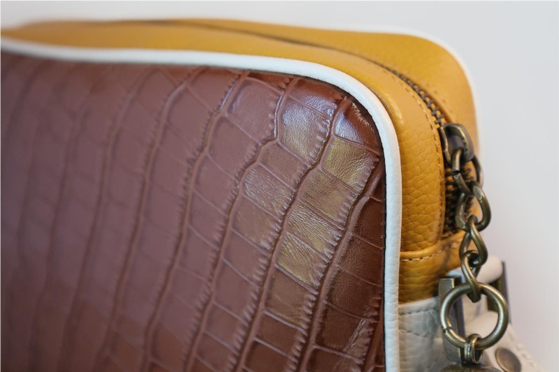 BOLSO MISCELANEA MADELEINE CANELA