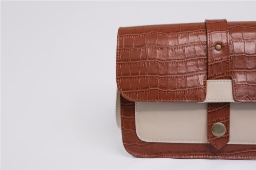 BOLSO MISCELANEA CECILE CUERO
