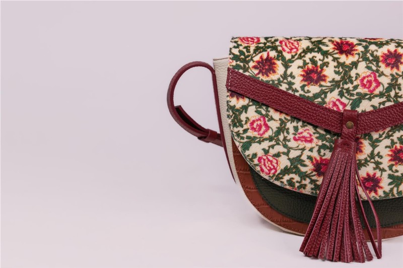 BOLSO MISCELANEA CHLOE FLORES R