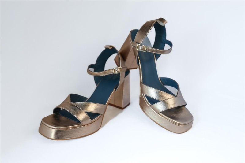 ZAPATOS MISCELANEA ORO