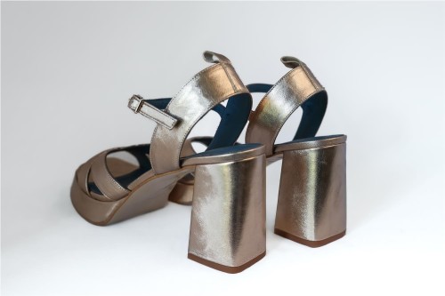 ZAPATOS MISCELANEA ORO