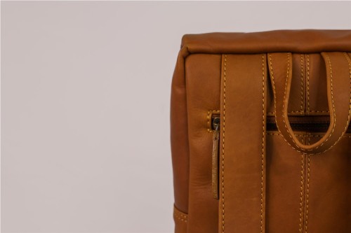 MOCHILA MISCELANEA MOSTAZA