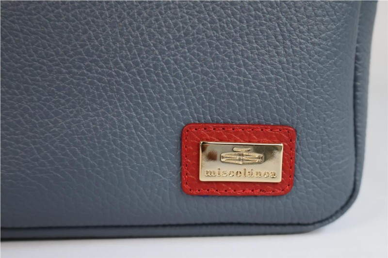 Bolso Bandolera Miscelánea de Piel: Estilo y Sofisticación Compacta