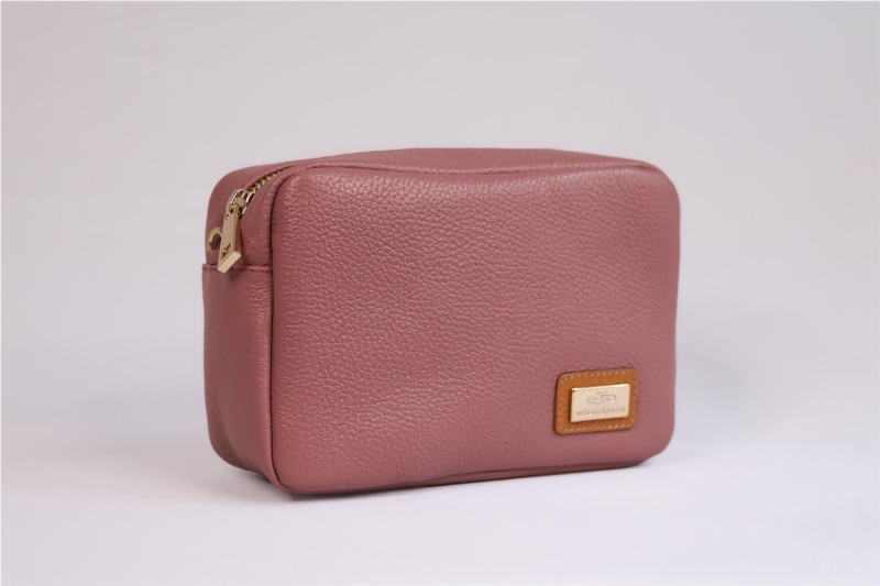 Bolso Bandolera Miscelánea de Piel: Estilo y Sofisticación Compacta