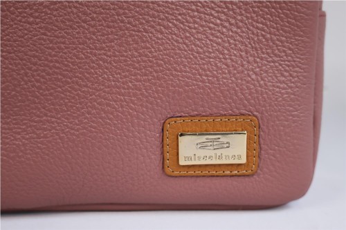 Bolso Bandolera Miscelánea de Piel: Estilo y Sofisticación Compacta