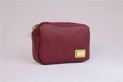 Bolso Bandolera Miscelánea de Piel: Estilo y Sofisticación Compacta