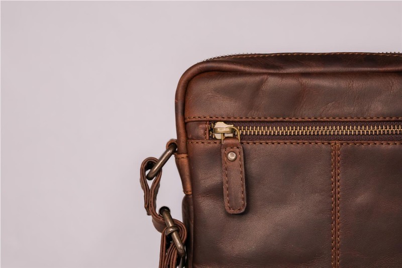 BOLSO MISCELANEA AMES CUERO