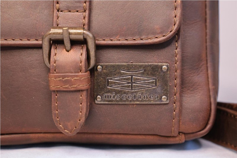 BOLSO MISCELANEA CAVALIER CUERO 2