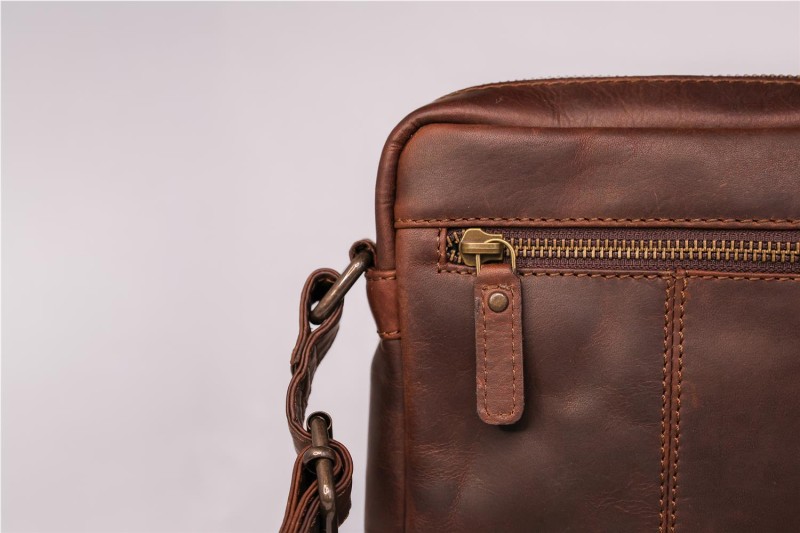 BOLSO MISCELANEA CAVALIER CUERO