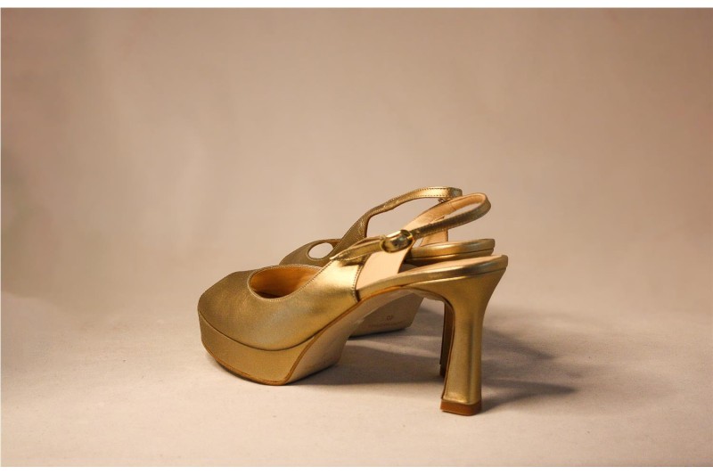 ZAPATOS MISCELANEA ORO